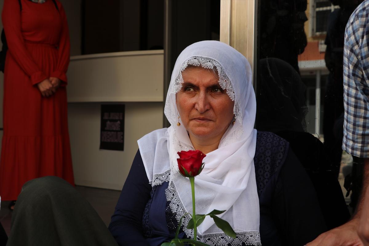 Oğlunu terörden kurtaran Hacire anne, artık torun seviyor