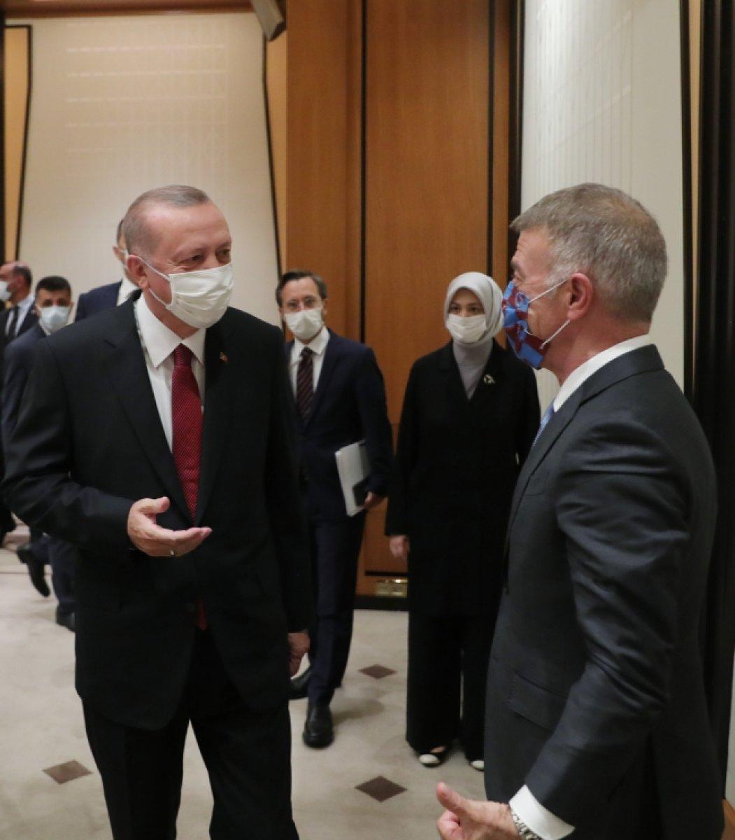 Cumhurbaşkanı Erdoğan, Trabzonspor'u kabul etti