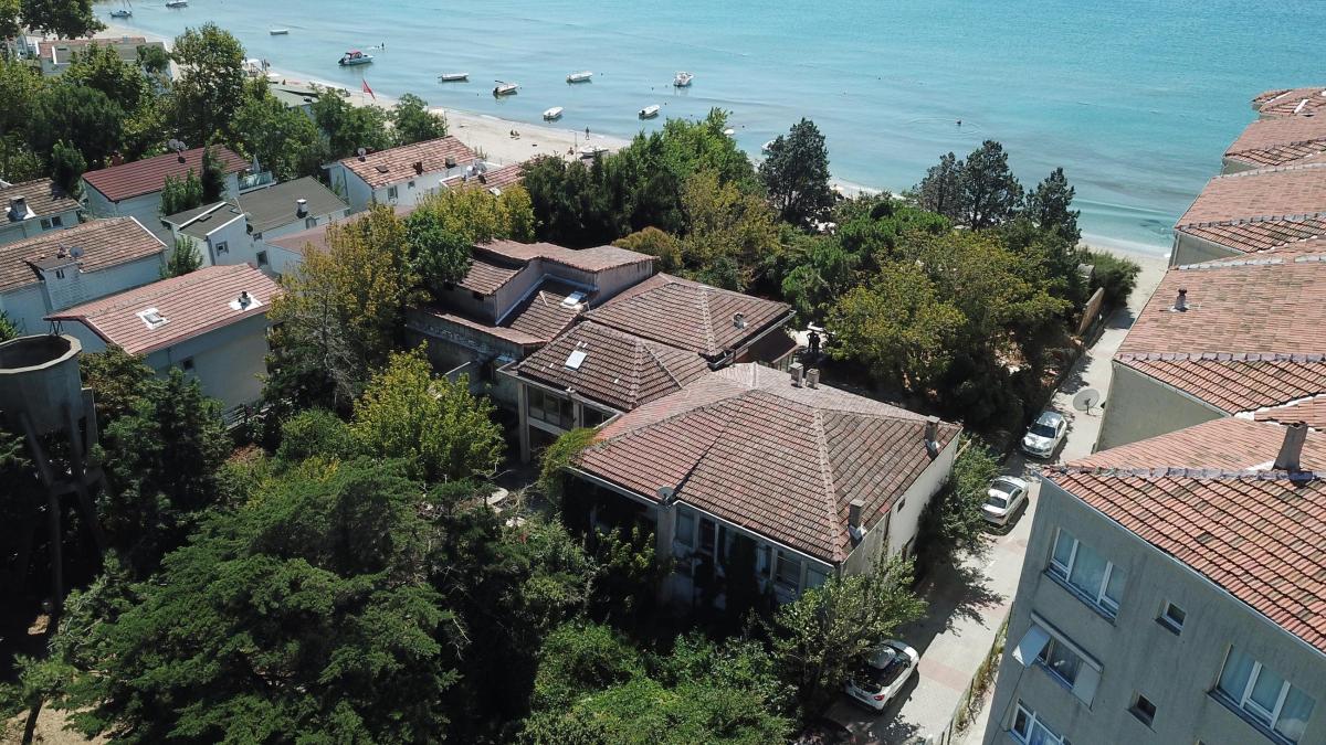 İstanbul’da unutulmaz filmlere ev sahipliği yapan köşk satılıyor