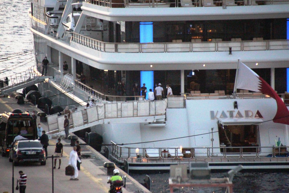 Katar Kraliyet Ailesi, 2 kamyon eşya ile Bodrum’a geldi