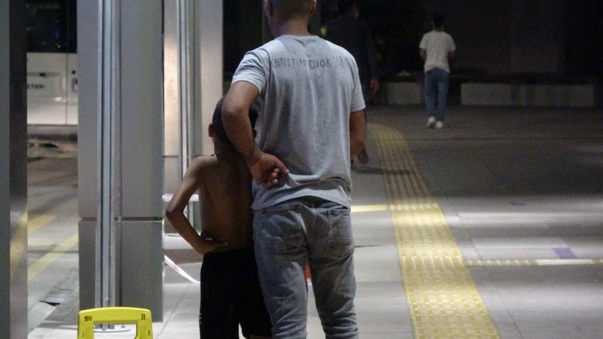 Adana'da bir kişi çocuğunu ve karısını öldüresiye dövdü