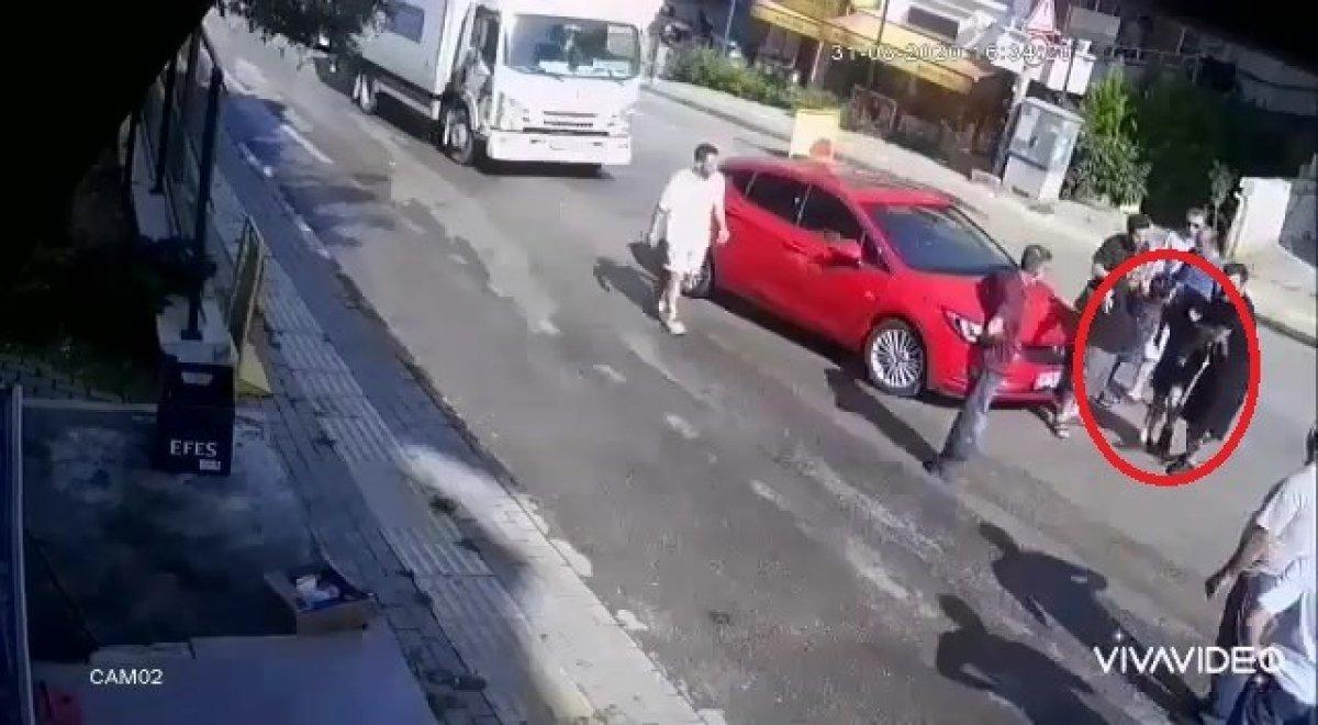 Bursa'da kaygan yolda ilerleyemeyen sürücü kaza yaptı