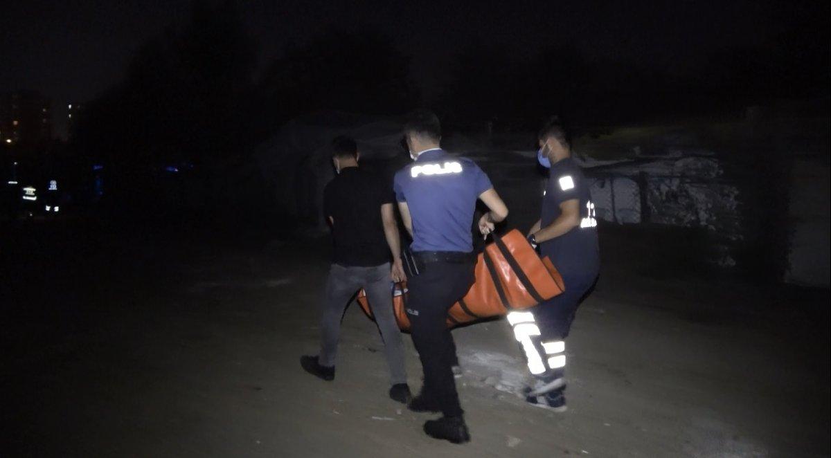 Sultangazi'de saldırıya uğrayan genci devriye gezen polis buldu