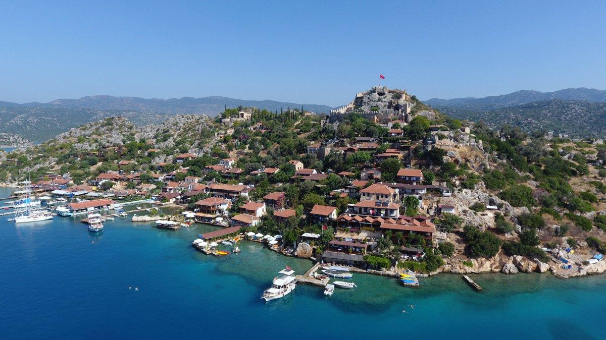 Her yıl 1 milyona yakın turist Kekova'ya gidiyor