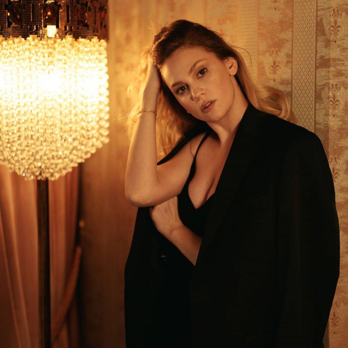 Farah Zeynep Abdullah: Kalbim boş