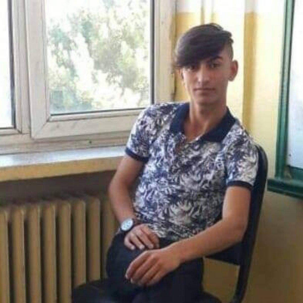 Kütahya'da otomobilin çarptığı iki kardeş biri can verdi