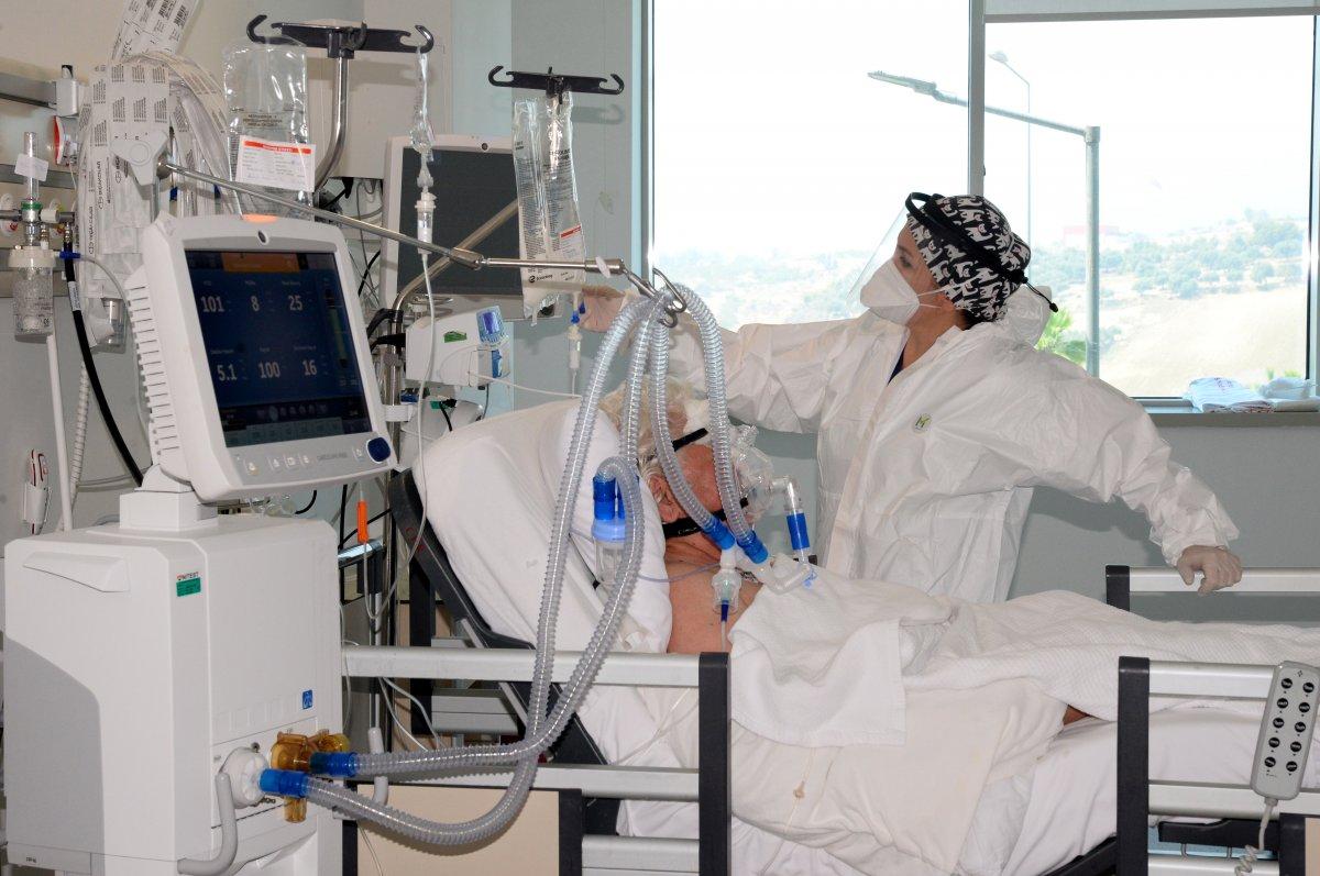 Koronayı yenen Nurdan Hemşire: Görev yerimizi bırakmayacağız