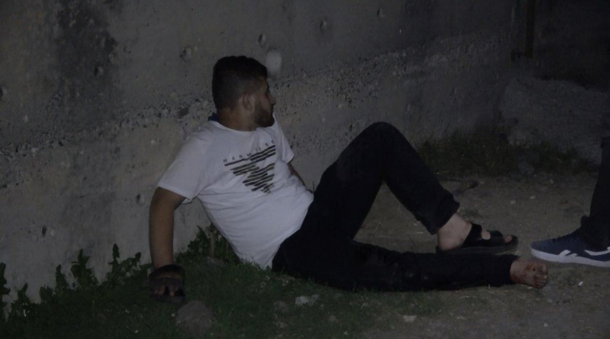 Sultangazi'de saldırıya uğrayan genci devriye gezen polis buldu