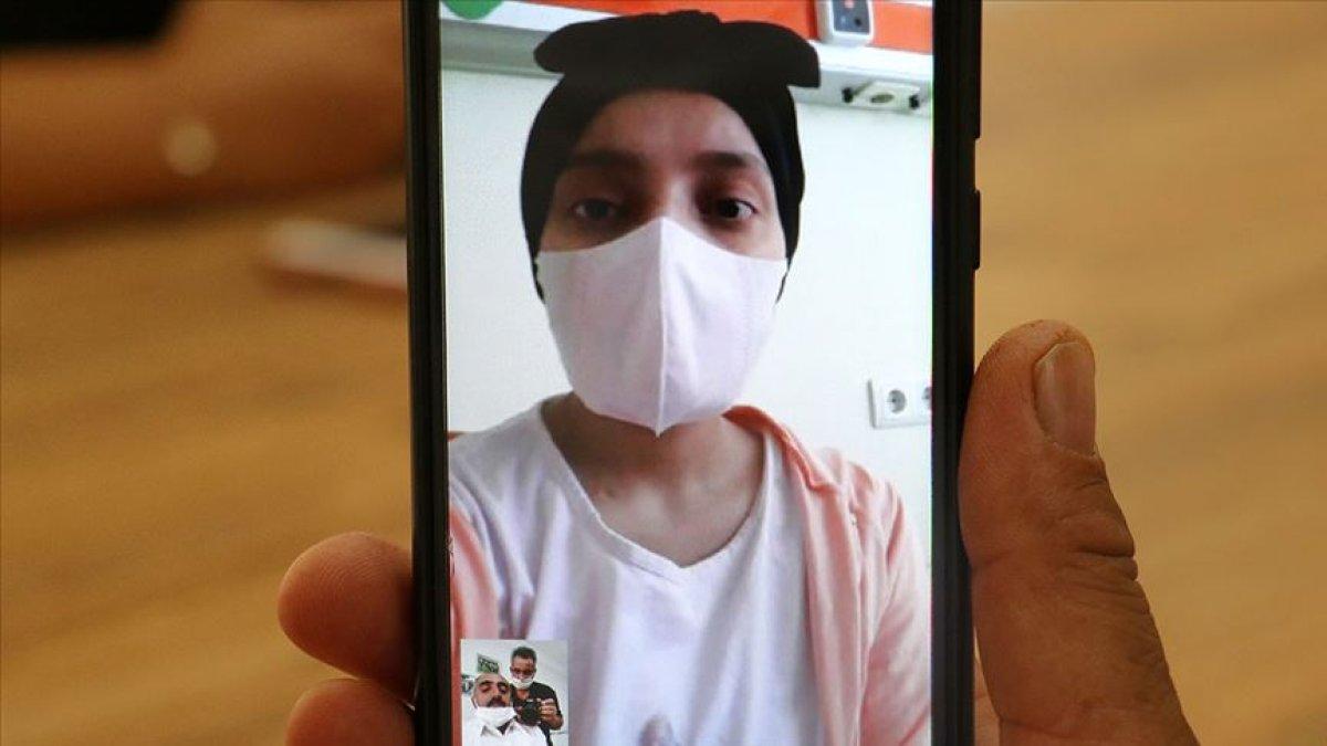 Elazığ'da genç kız, hem lösemi hem de koronavirüsle savaşıyor