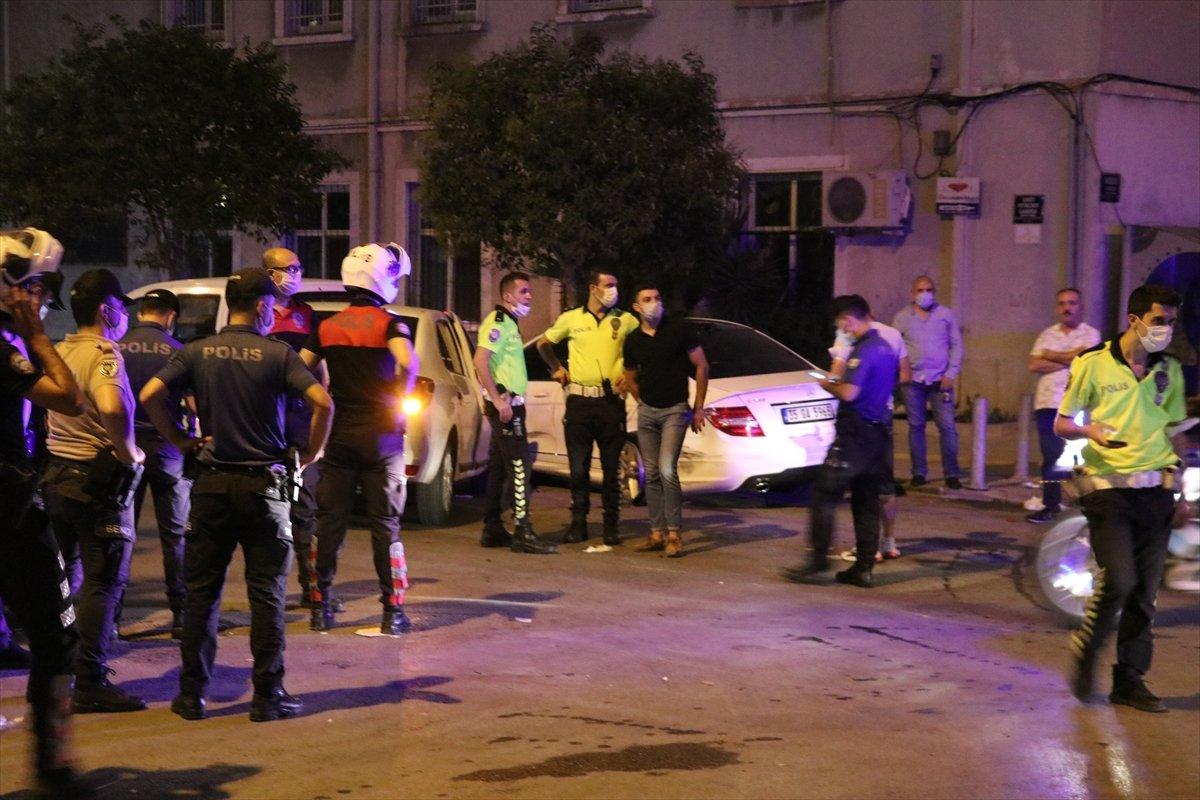 İzmir'de otomobil Yunus ekibine çarptı: 4 yaralı