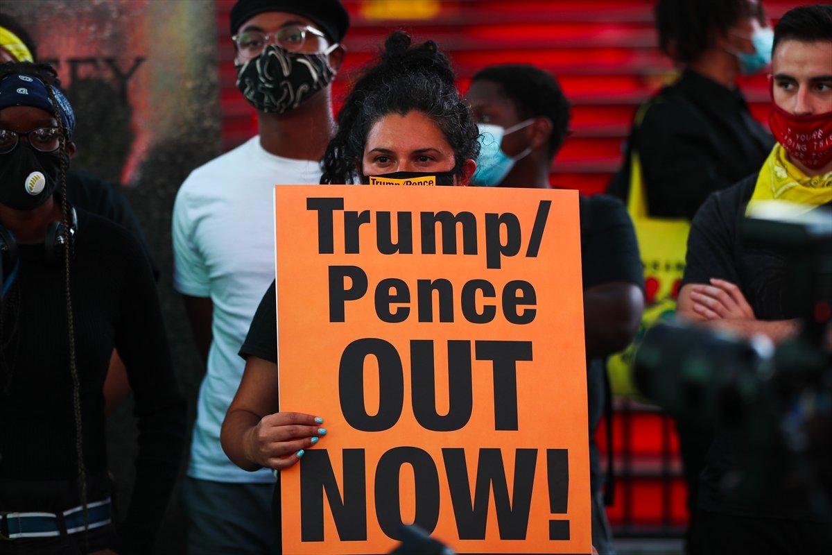 New York'ta Trump karşıtı protesto: Yüzlercesi otel önünde yattı