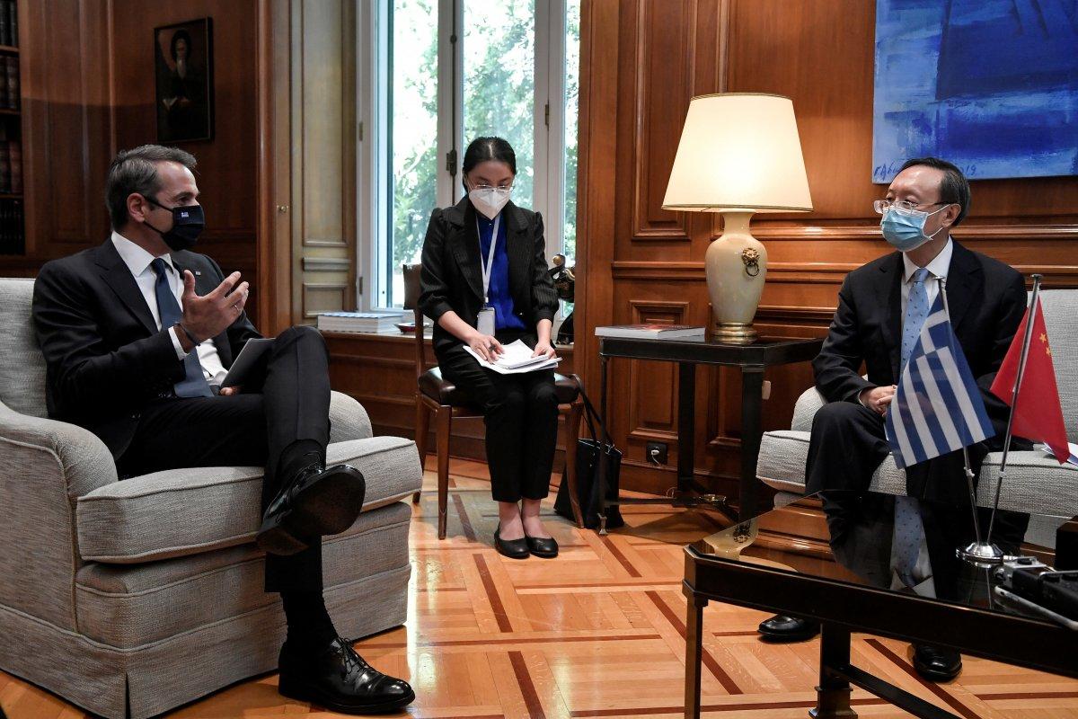 Miçotakis Türkiye'yi bu sefer de Çin'e şikayet etti