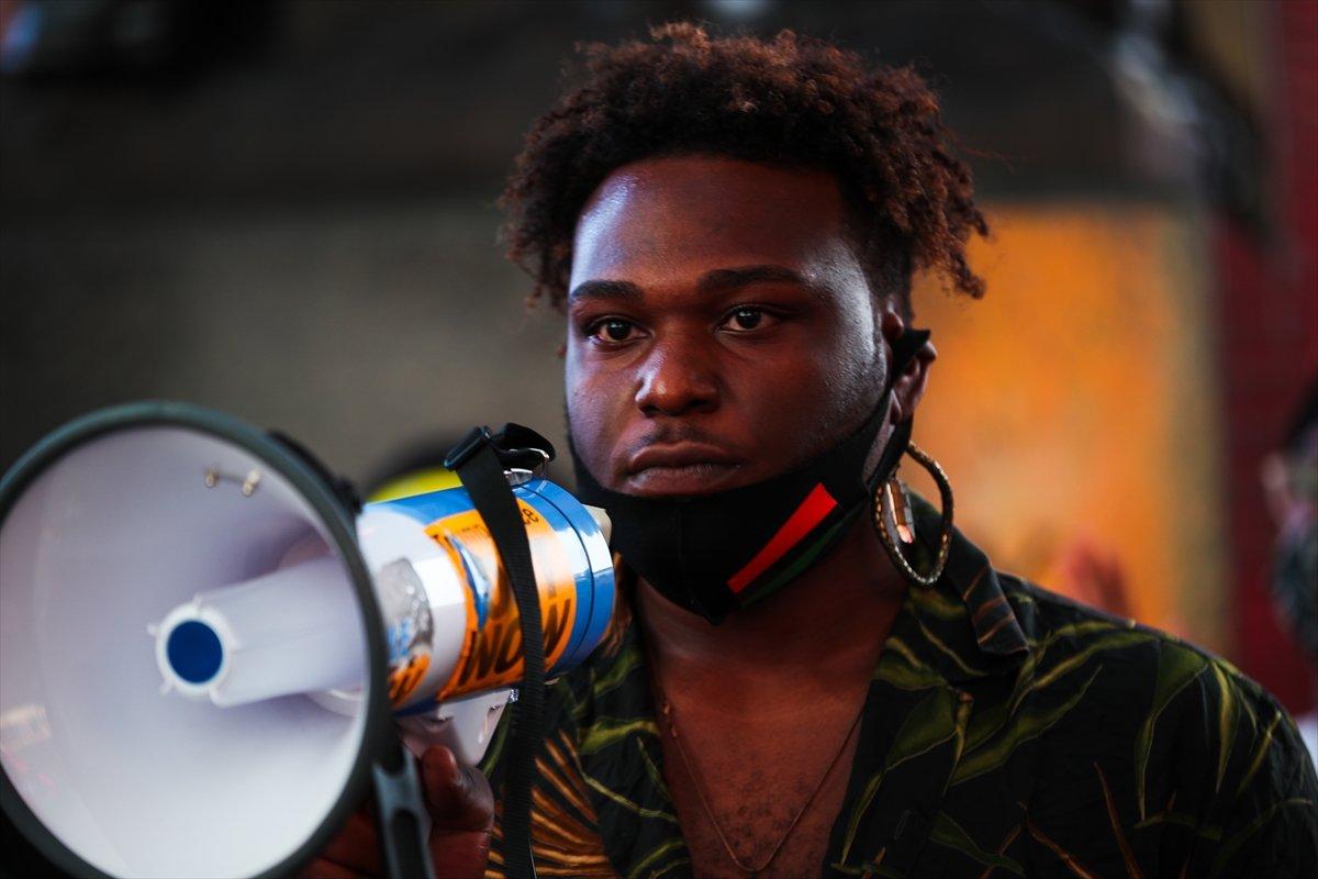 New York'ta Trump karşıtı protesto: Yüzlercesi otel önünde yattı