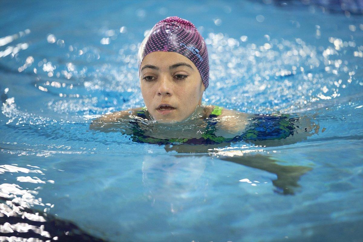 Paralimpik yüzücü Sevilay Öztürk'ün hedefi altın madalya