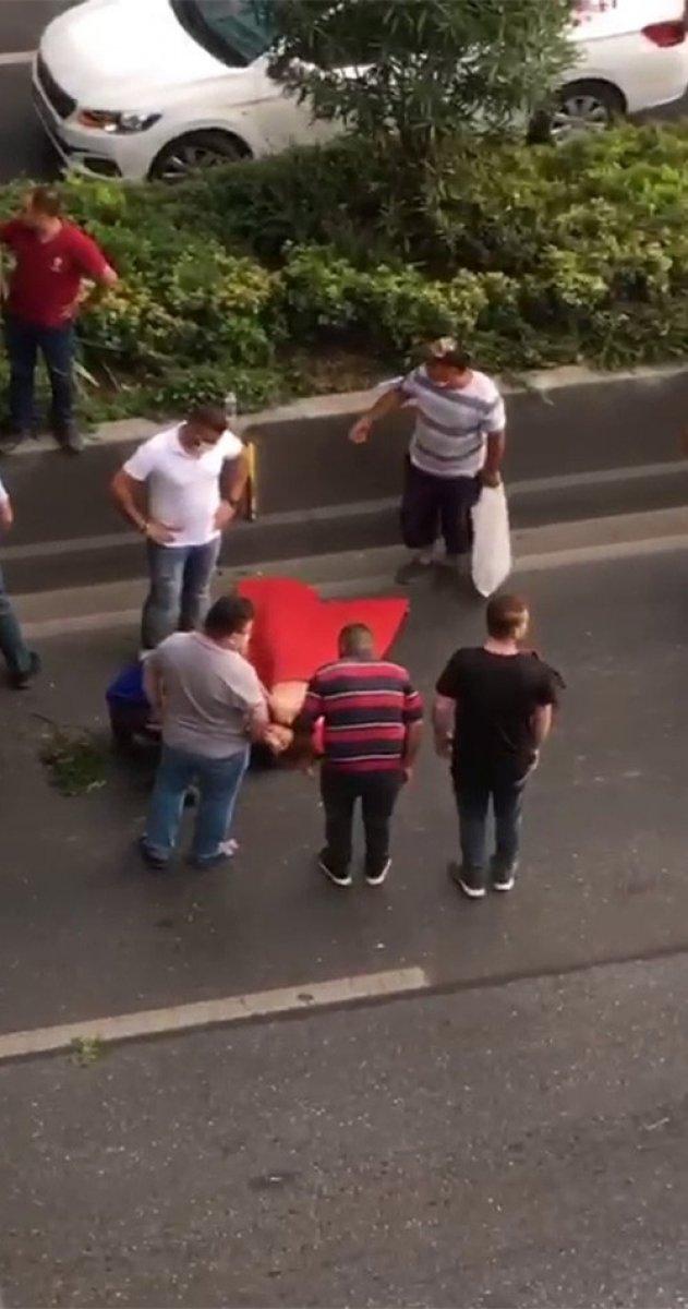 Esenler'de su satan çocuğa otomobil çarptı