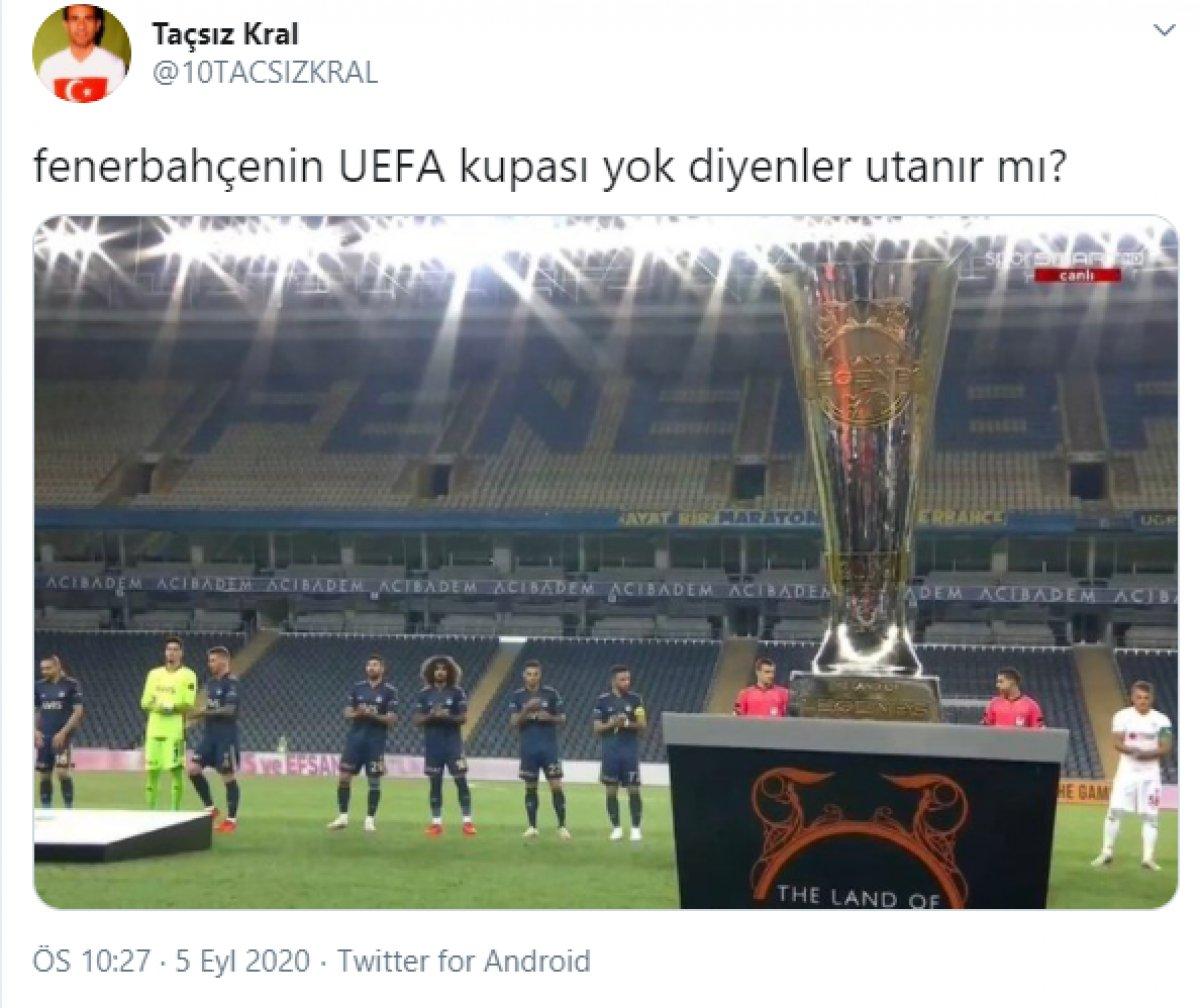 Galatasaraylılar Fenerbahçe'nin kupasını UEFA Kupası'na benzetti