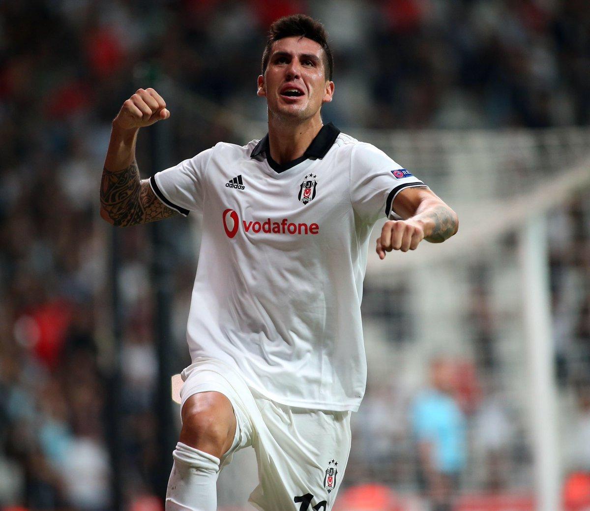 Beşiktaş, Enzo Roco ile yollarını resmen ayırdı