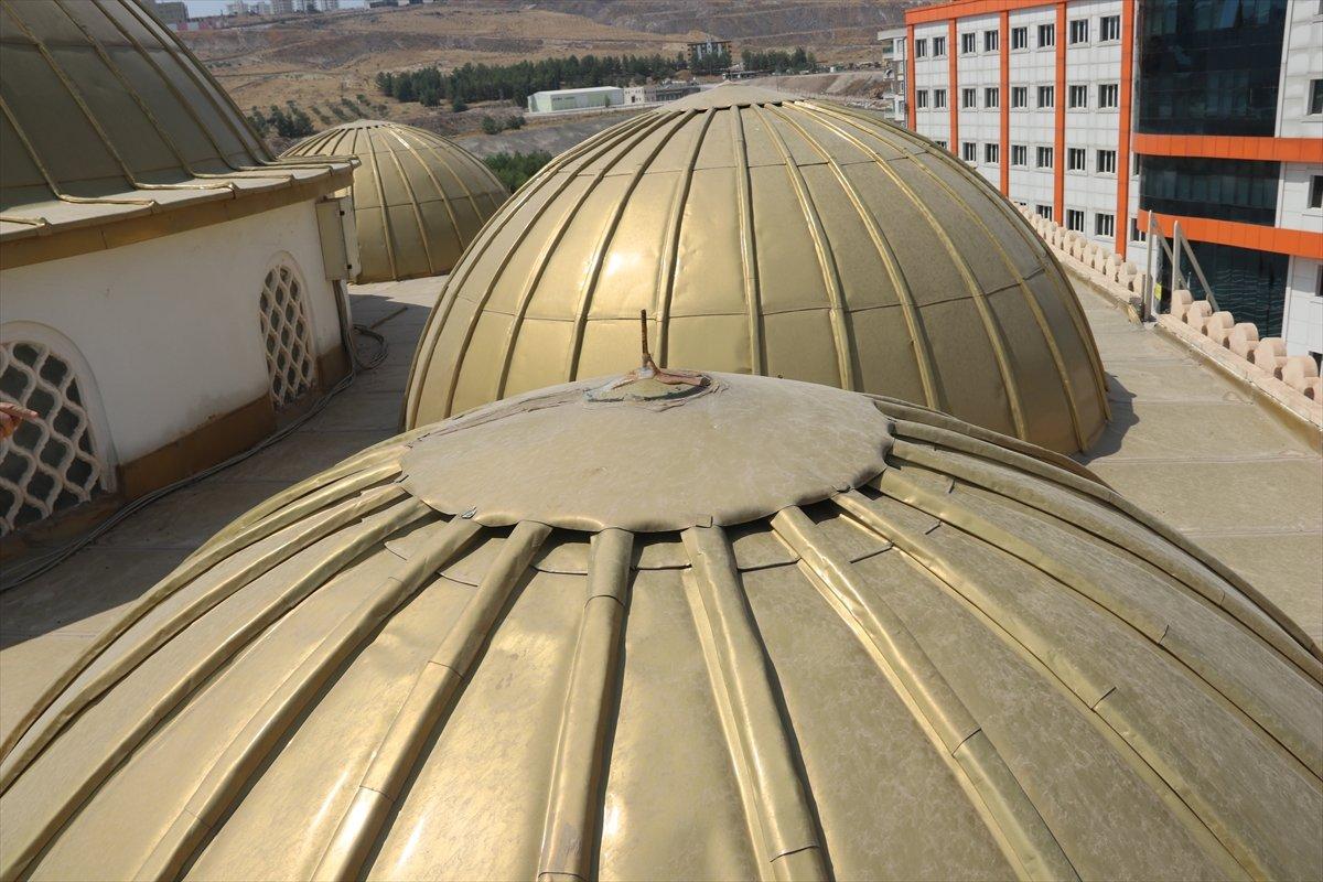 Şanlıurfa'da camiye dadanan hırsızlar aranıyor