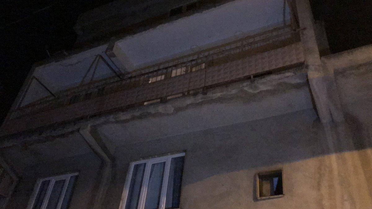 Bursa'da Kıskançlık krizine giren kişi eşini bıçakladı