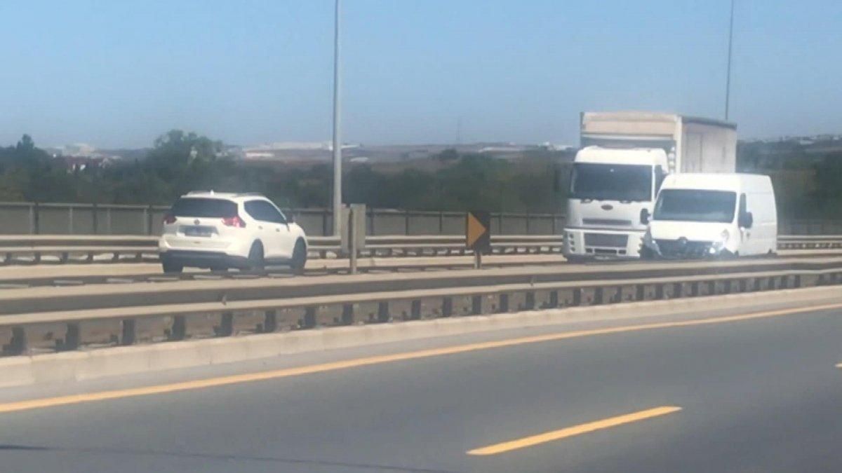 Büyükçekmece TEM otoyolunda ters yönde ilerleyen sürücü