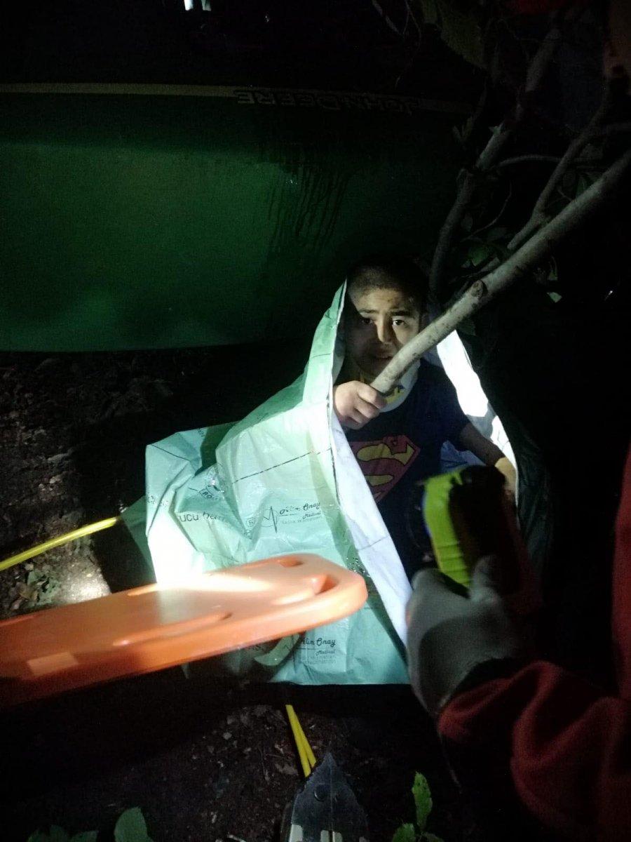 Bolu'da ölen babasının yanında saatlerce kurtarılmayı bekledi