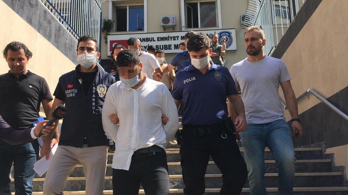 Eyüpsultan'da bir genç, kız arkadaşının yanında öldürüldü