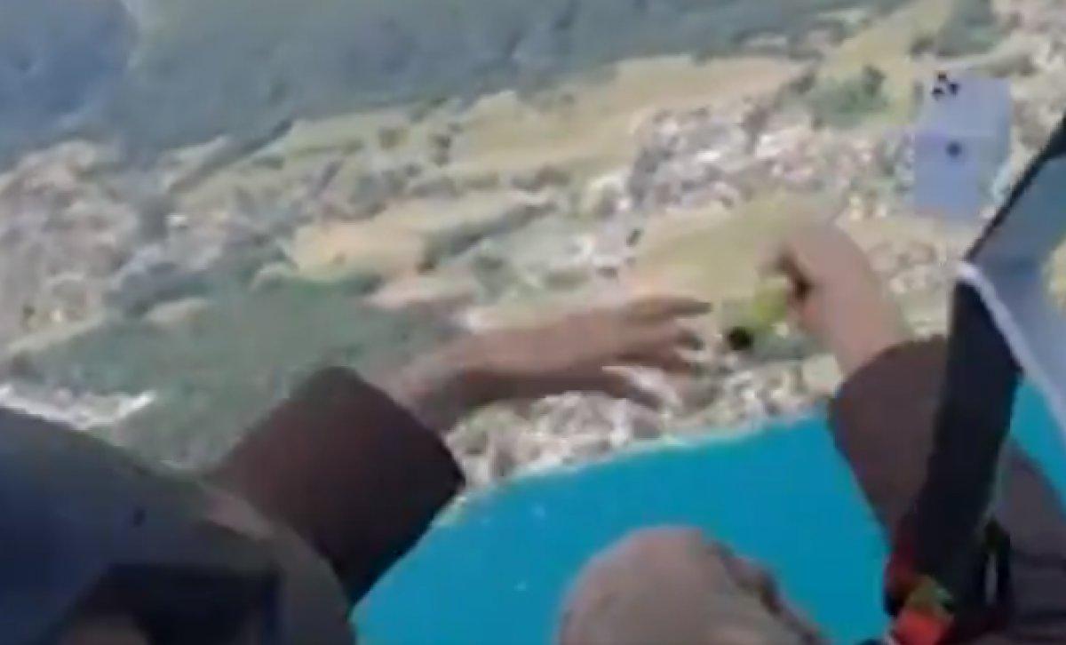 Fransa'da yamaç paraşütü yaparken cep telefonundan oldu