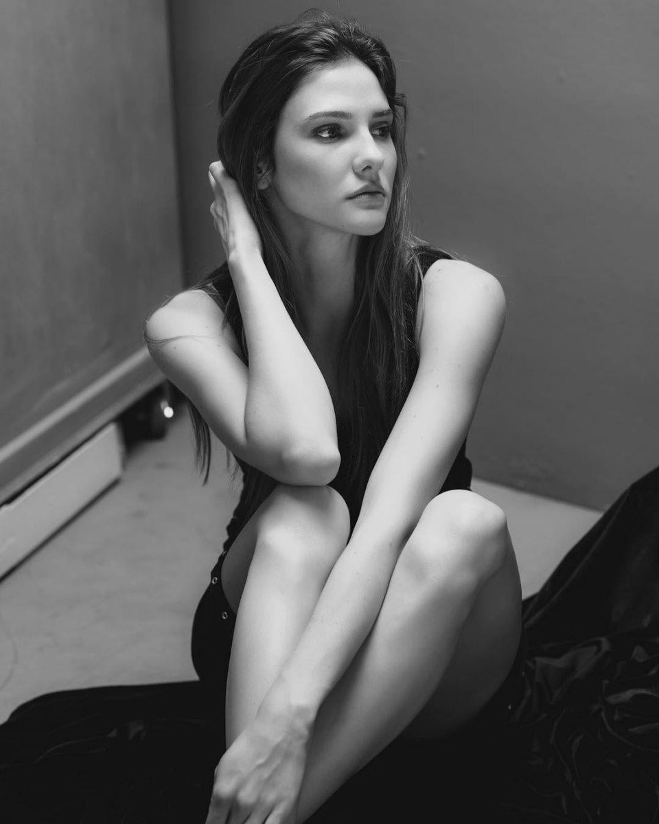 Alina Boz kimdir? Aşk 101'in oyuncusu Alina Boz koronavirüse mi yakalandı? Alina Boz'un hayatı