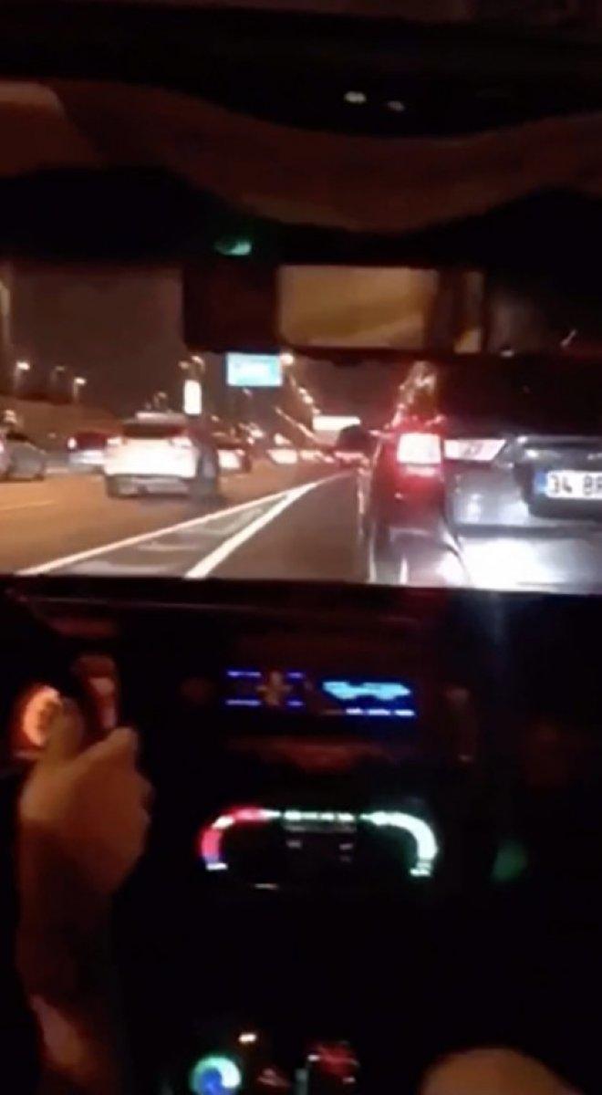 İstanbul'da makas atan magandalar, trafiği tehlikeye düşürdü