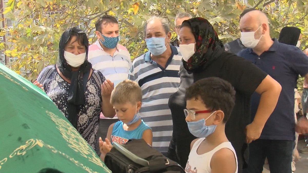 Bahçelievler'de kafasına rezidanstan cam düşen adam öldü