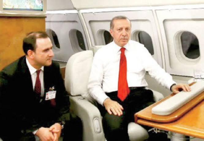 FOX TV'nin yeni yüzü Selçuk Tepeli kimdir? Selçuk Tepeli daha önce nerelerde çalıştı? Selçuk Tepeli'nin hayatı