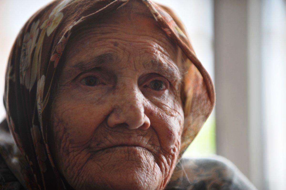 Bursa'da yaşlı kadının altın dişleri çalındı