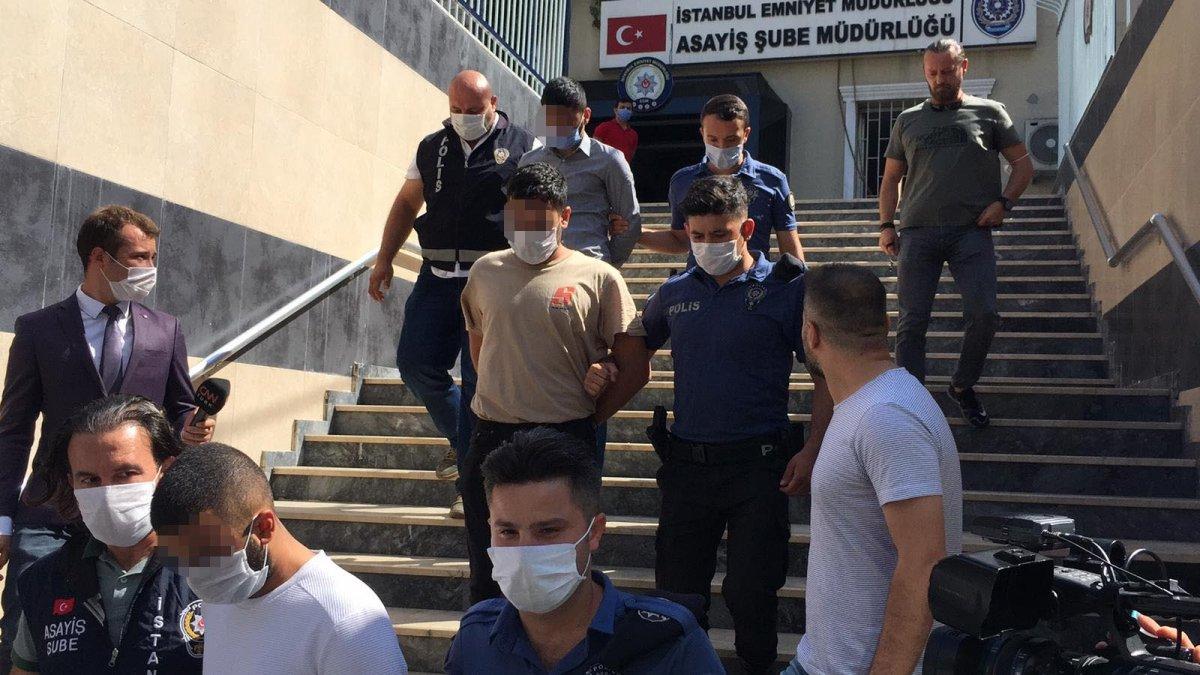 Eyüpsultan'da bir genç, kız arkadaşının yanında öldürüldü