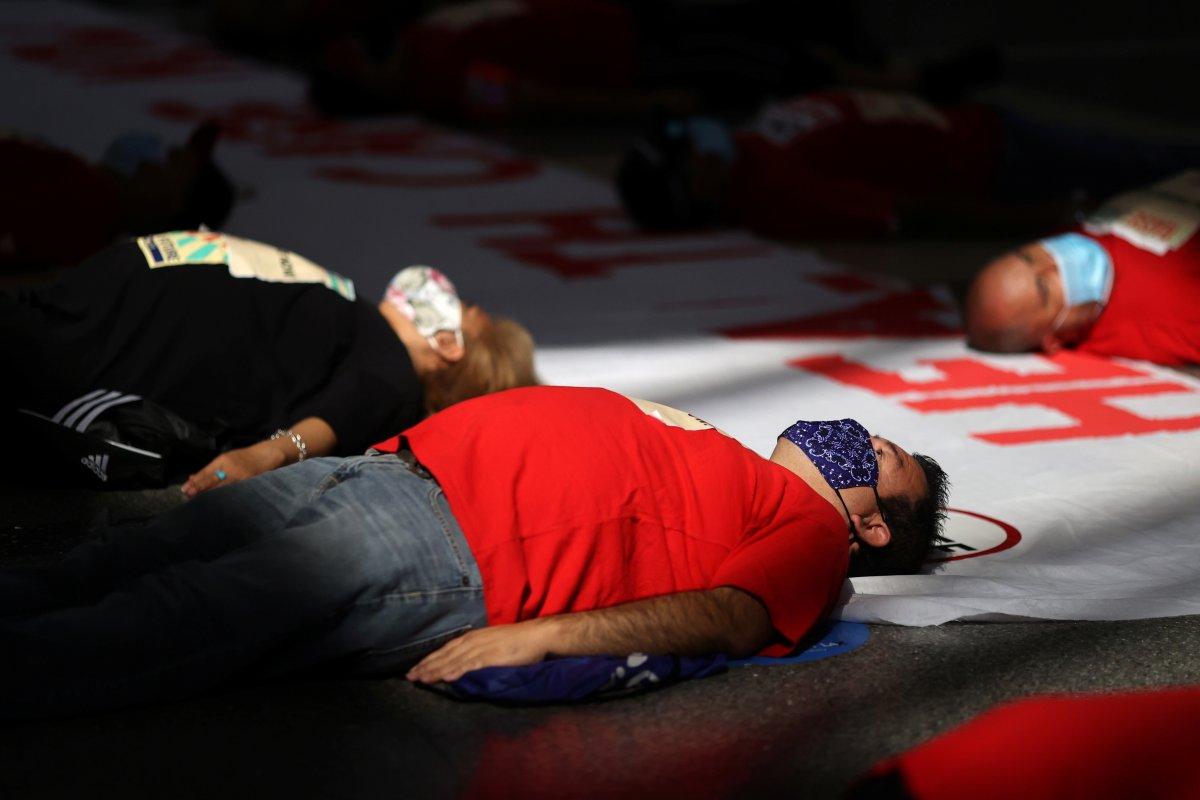 Amerika'da karantinadan çıkan 10 kişiden 6'sı, eskisi gibi olamıyor