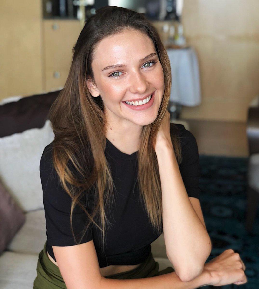 Alina Boz kimdir? Aşk 101'in oyuncusu Alina Boz koronavirüse mi yakalandı? Alina Boz'un hayatı