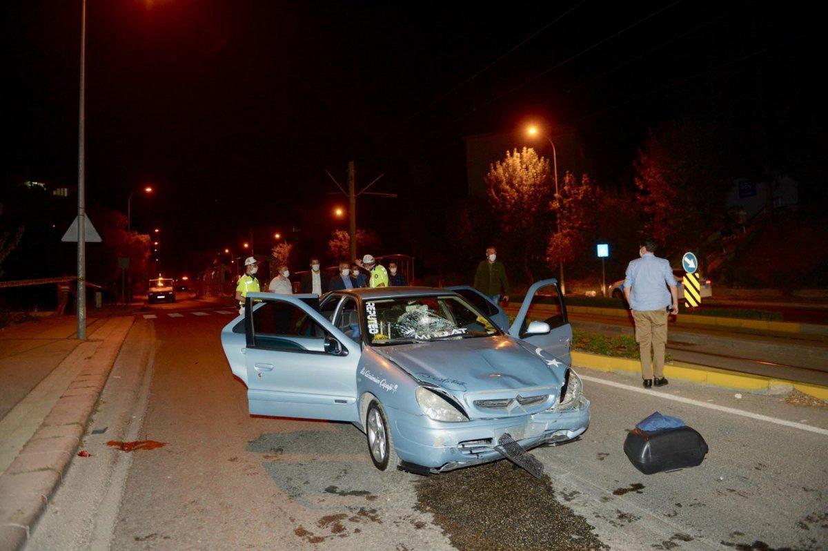 Eskişehir'de kaza geçiren polis memuru yoğun bakıma alındı