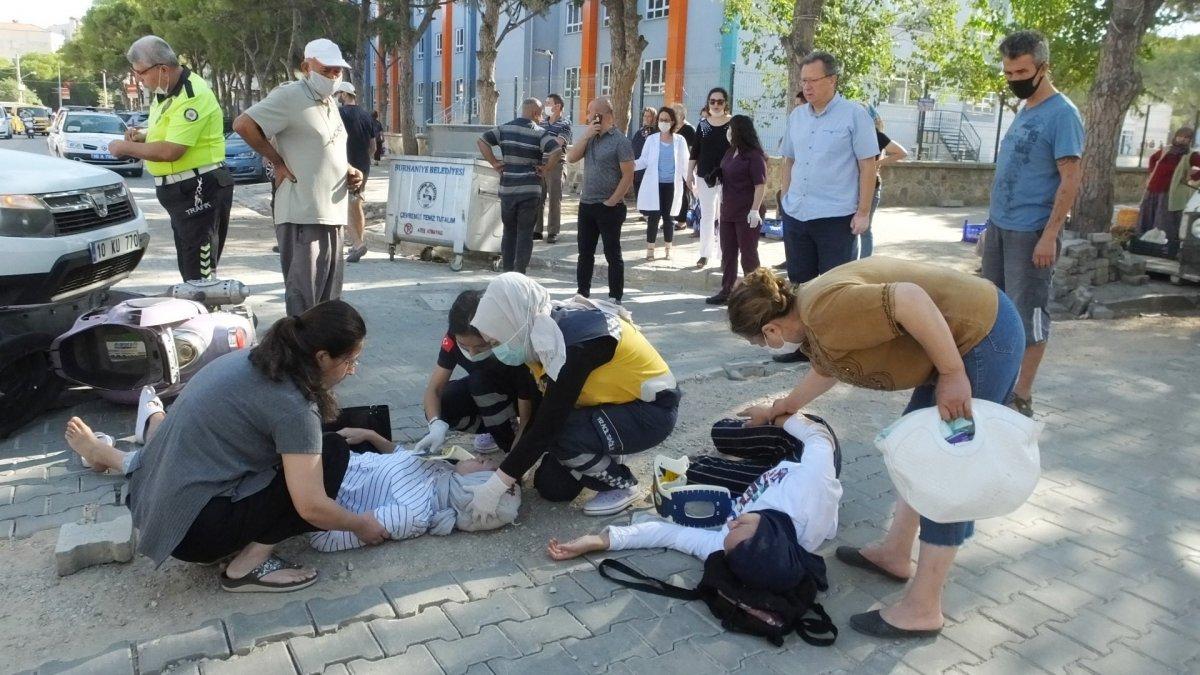 Balıkesir'de otomobil ile motosiklet çarpıştı: 2 yaralı