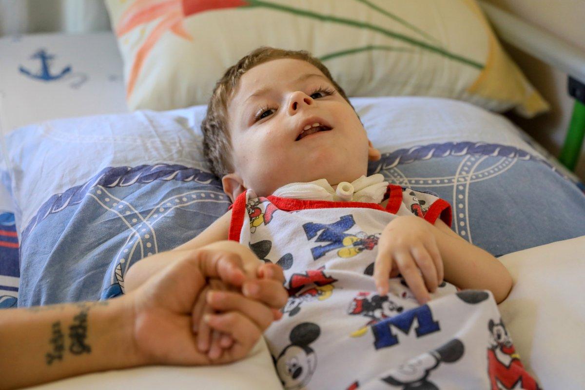 Antalya'da SMA'lı oğlunu yaşatmak için yardım bekliyor