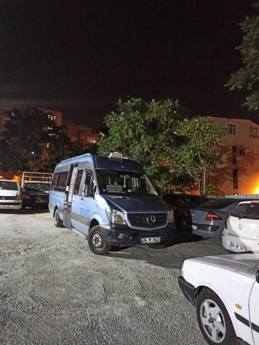 Kağıthane'de bebek arabasına çarpan minibüs trafikten men edildi