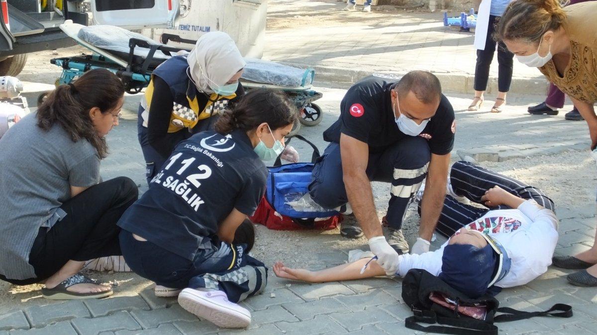 Balıkesir'de otomobil ile motosiklet çarpıştı: 2 yaralı