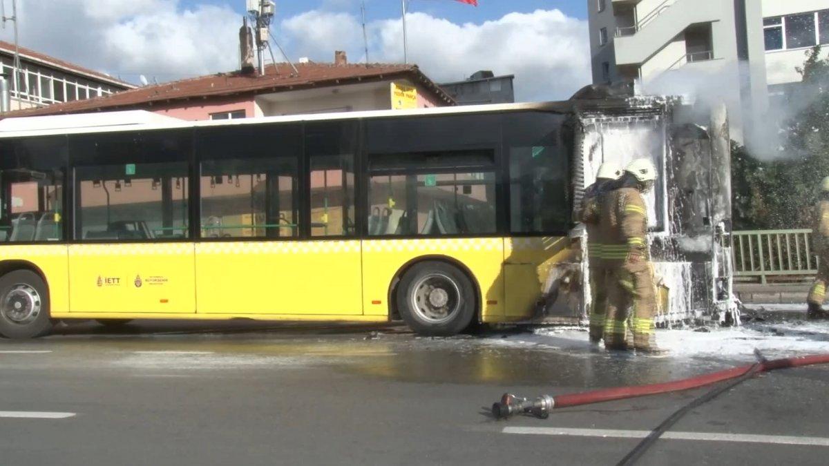 İstanbul'da İETT otobüsü alev topuna döndü