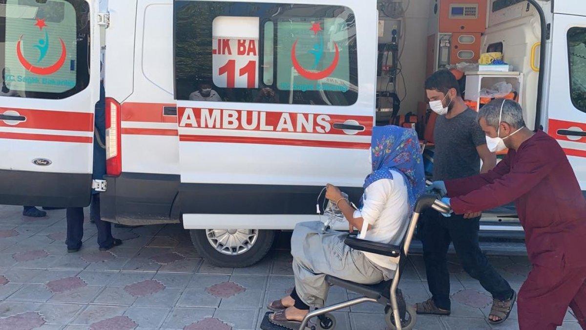 Adıyaman’da minibüs ile kamyon çarpıştı: 1 ölü, 19 yaralı