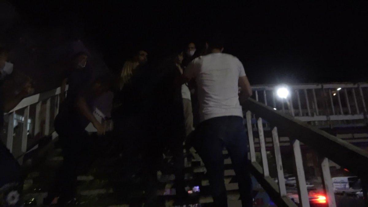 Diyarbakır’da gazeteci ve polislere koronalı kardeşlerden bıçaklı saldırı