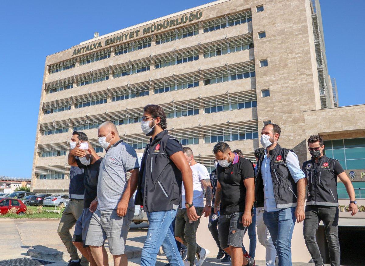 Antalya'da salça kutularının içine gizlenmiş uyuşturucu ele geçirildi