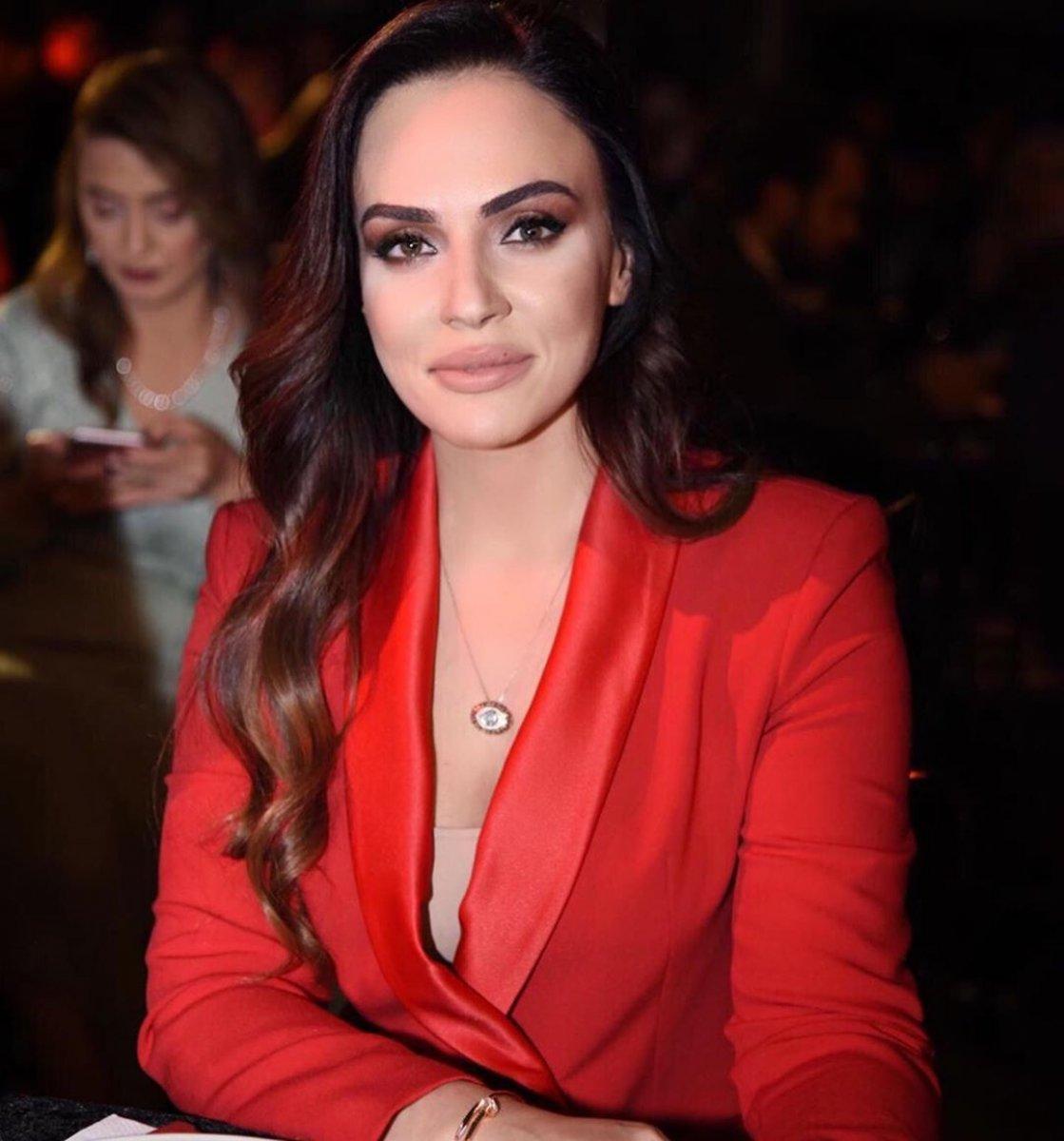 Kemal Kılıçdaroğlu'na gülen Buket Aydın kimdir, kaç yaşında, nereli? Buket Aydın hangi partili? Siyasi görüşü