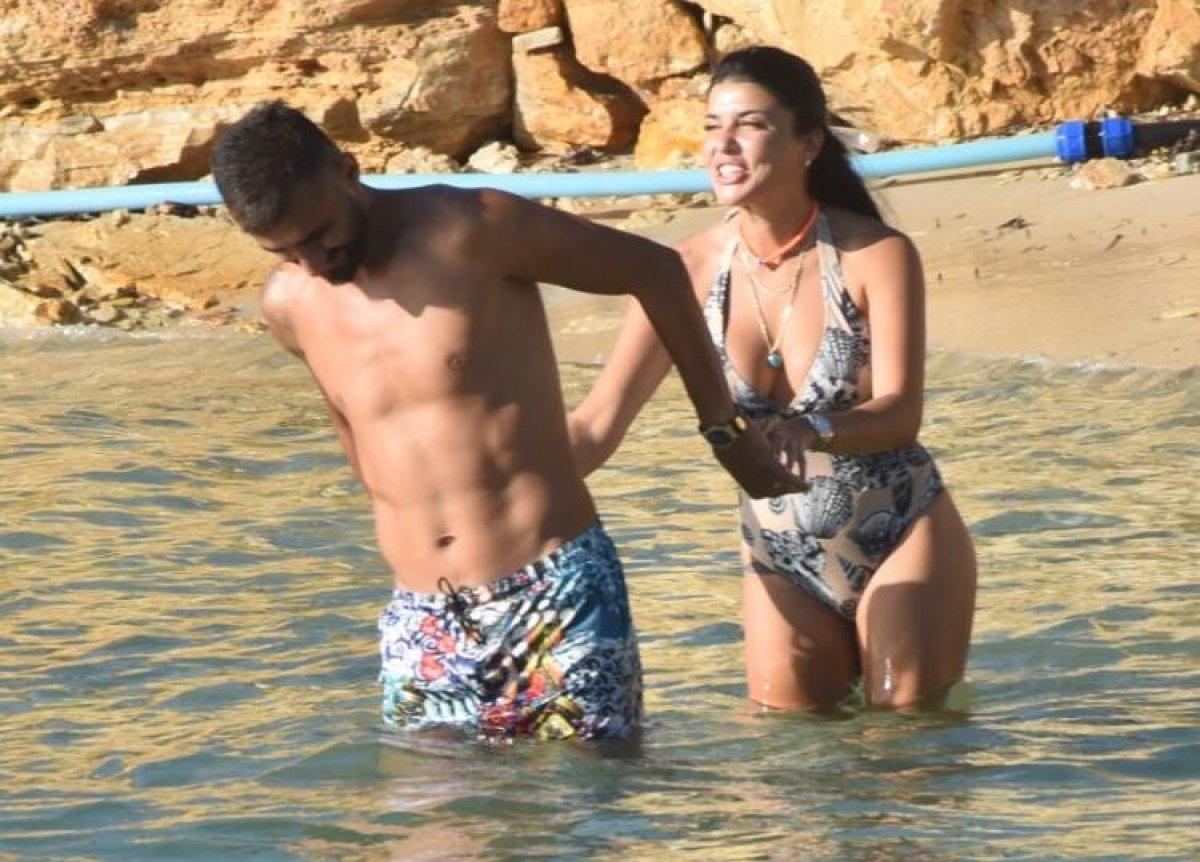 Selçuk Şahin, eşiyle tatilde