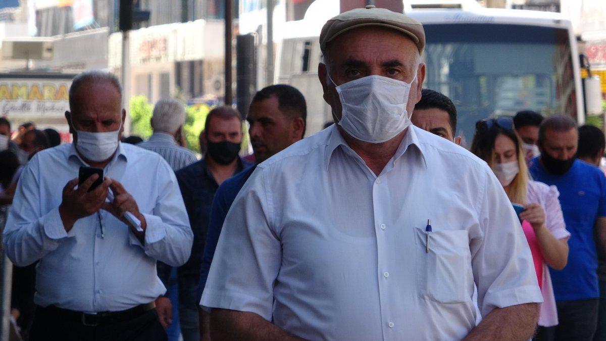 Van'da ceza yememek için polisten kaçmayı düşünen vatandaş güldürdü