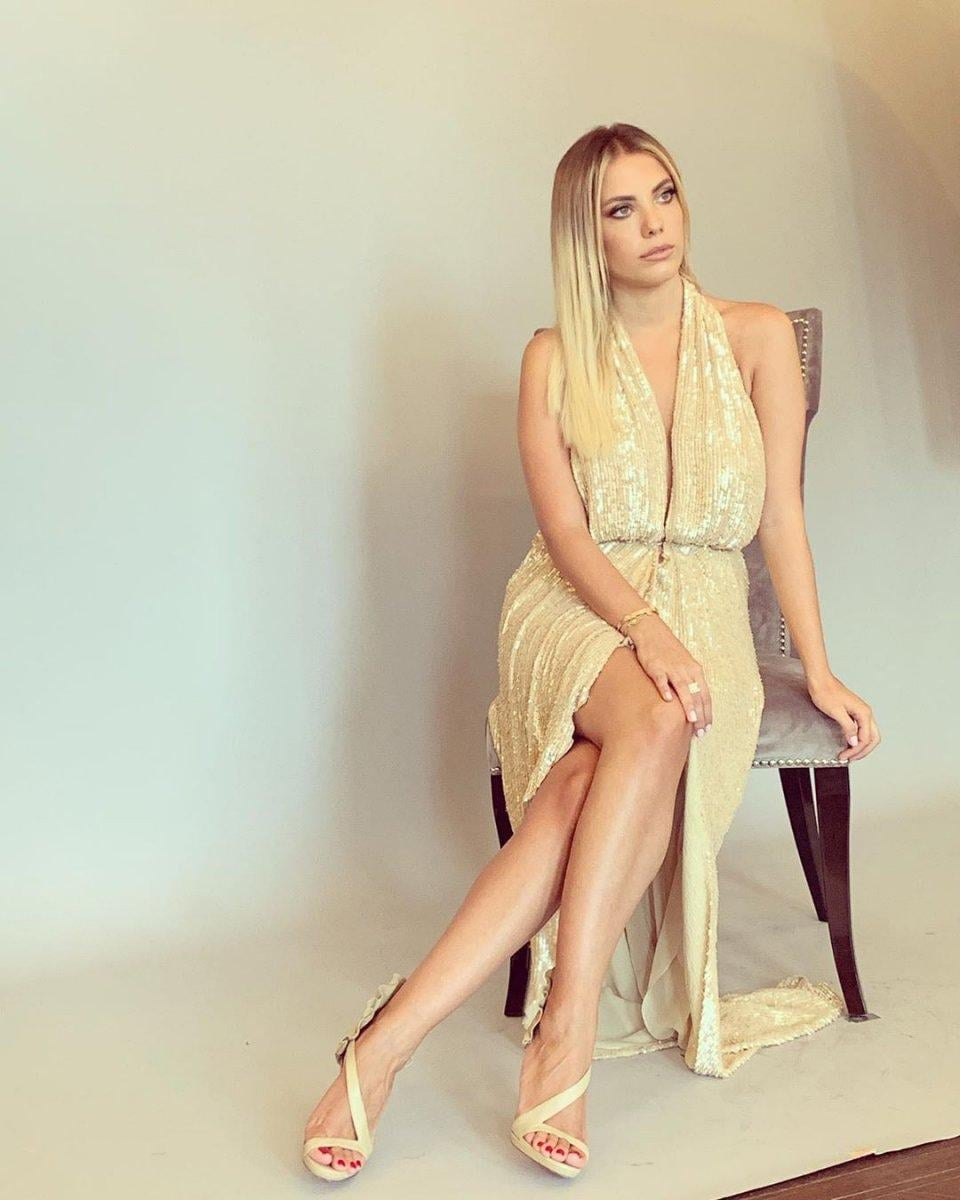 Eda Ece kimdir, kaç yaşında, nereli? Hayranlarına cevap veren Eda Ece'nin hayatı ve biyografisi...