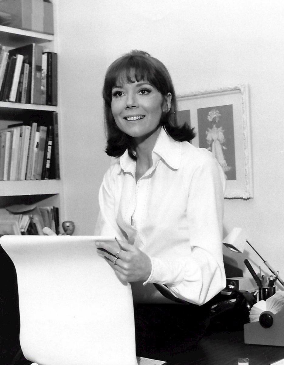 İngiliz aktris Diana Rigg, 82 yaşında hayatını kaybetti