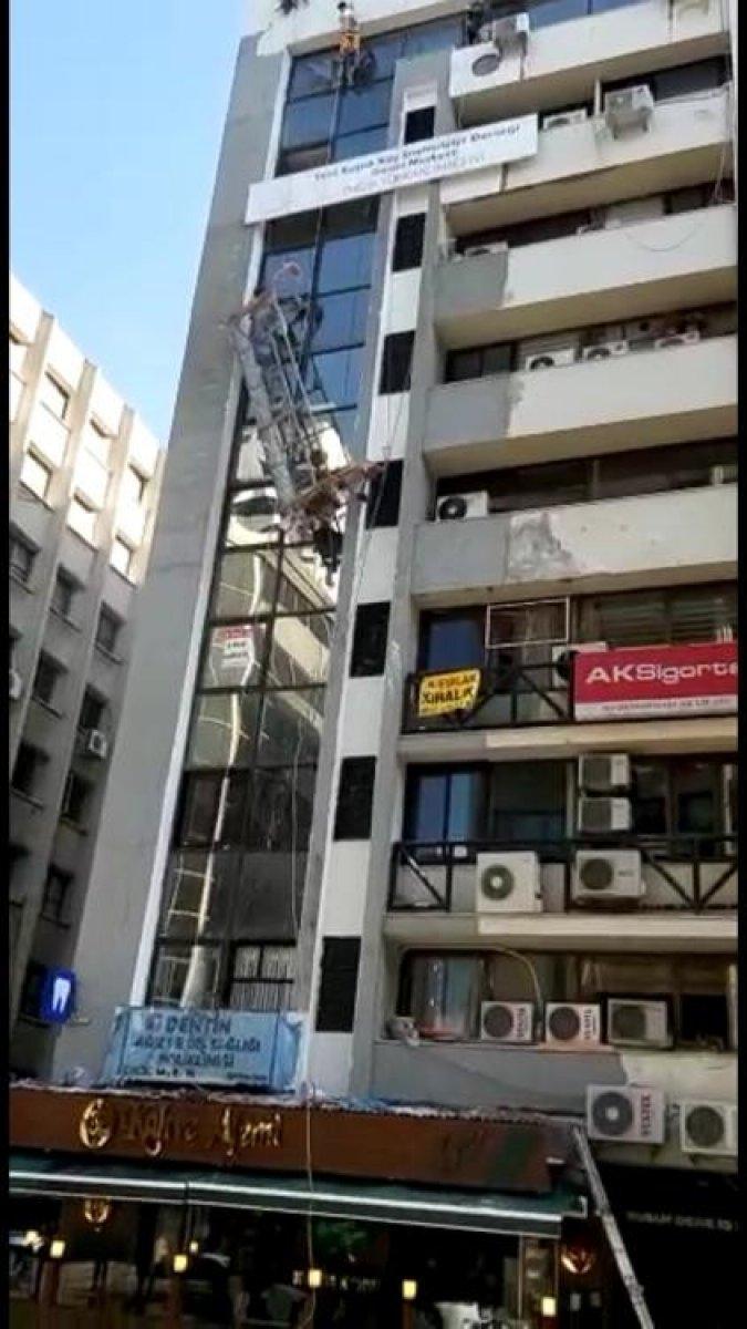 İzmir'de iskeletin halatı koptu: 2 işçi ölümden döndü